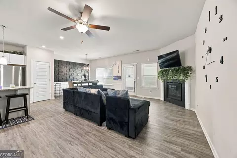 Entry Way - 1404 Beckett Dr, Hampton, GA 30228 photo 2 of 5