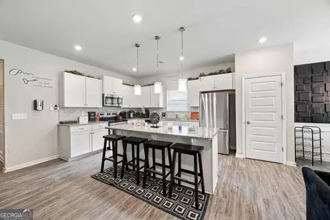 Kitchen - 1404 Beckett Dr, Hampton, GA 30228 photo 3 of 3