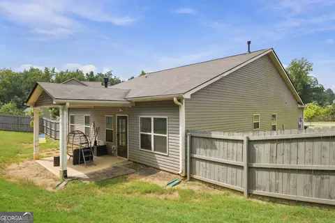 Exterior - 1404 Beckett Dr, Hampton, GA 30228 photo 5 of 6