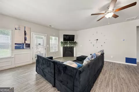 Living - 1404 Beckett Dr, Hampton, GA 30228 photo 1 of 1