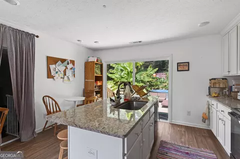 Kitchen - 1605 Highway 138, Monroe, GA 30655 photo 1 of 4