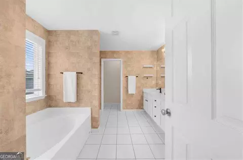 Bath - Undisclosed, Dacula, GA 30019 photo 1 of 3
