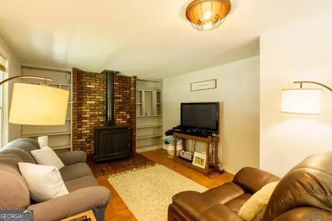 Living - 2045 Ila Rd, Commerce, GA 30530 photo 1 of 1
