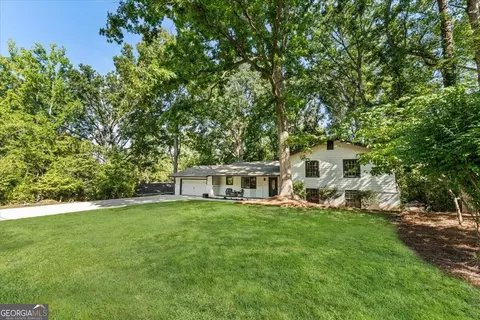 1606 E Nancy Creek Dr, Atlanta, GA 30319