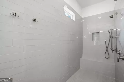 Bath - 1570 Redd Rd, Milton, GA 30004 photo 6 of 13