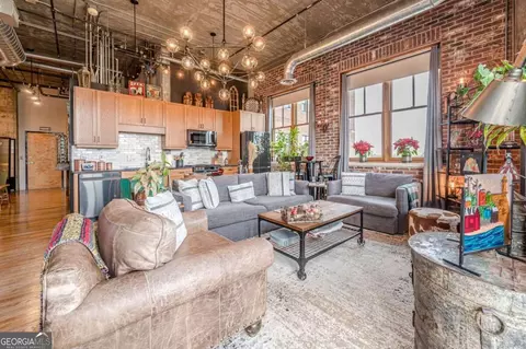 3235 Roswell Rd NE #819, Atlanta, GA 30305