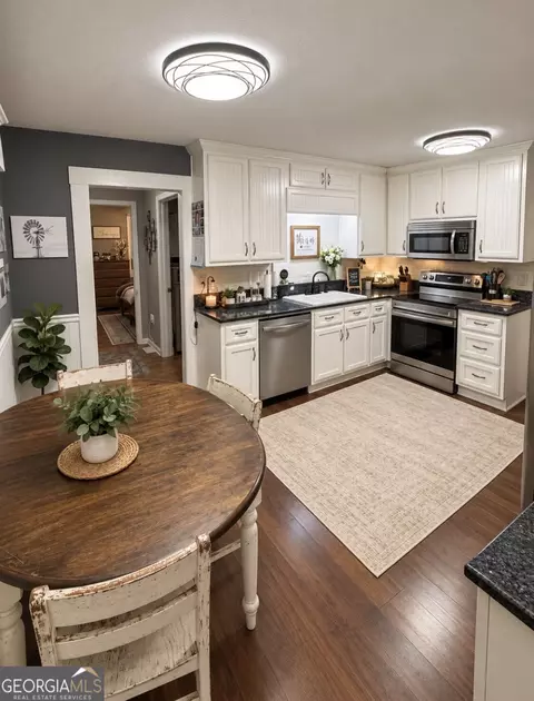 Kitchen - 83 Third St, Hartwell, GA 30643 photo 1 of 4