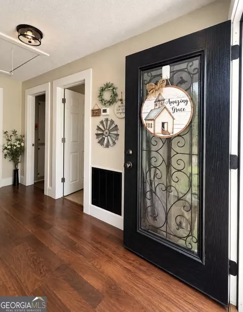 Entry Way - 83 Third St, Hartwell, GA 30643 photo 1 of 4