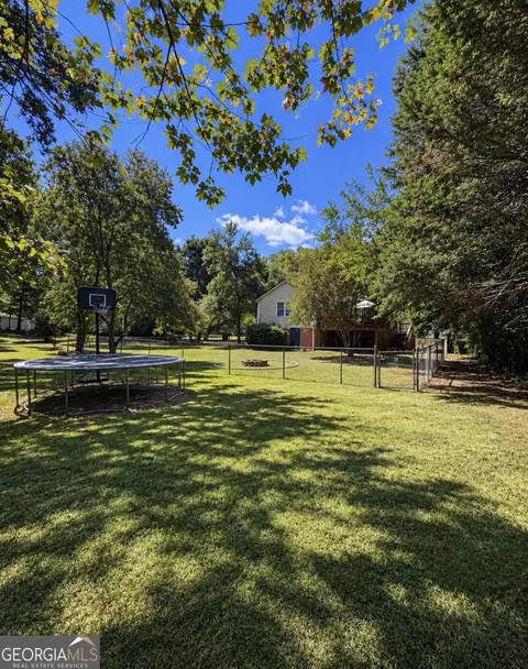 Exterior - 83 Third St, Hartwell, GA 30643 photo 4 of 10