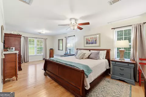 Bedroom - 155 Valley Rd, Toccoa, GA 30577 photo 1 of 9
