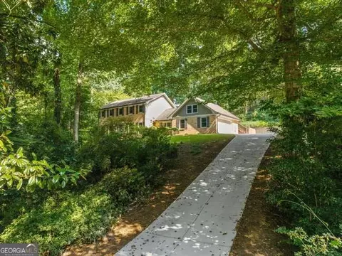 2497 Greenglade Rd NE, Atlanta, GA 30345