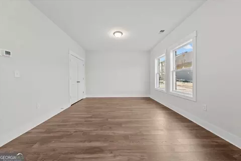 Living - 503 Headwater Ct, Lagrange, GA 30241 photo 1 of 5