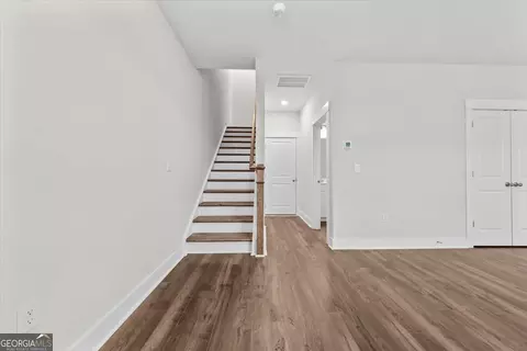 Entry Way - 503 Headwater Ct, Lagrange, GA 30241 photo 1 of 5