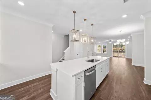 Entry Way - 503 Headwater Ct, Lagrange, GA 30241 photo 5 of 5