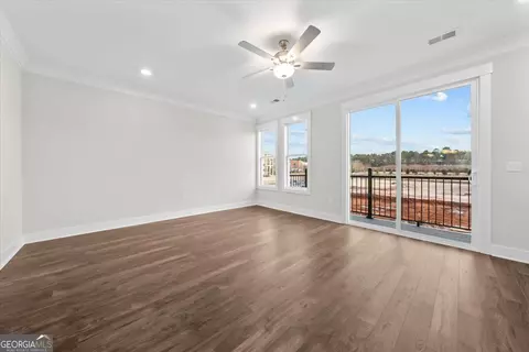 Living - 503 Headwater Ct, Lagrange, GA 30241 photo 4 of 5