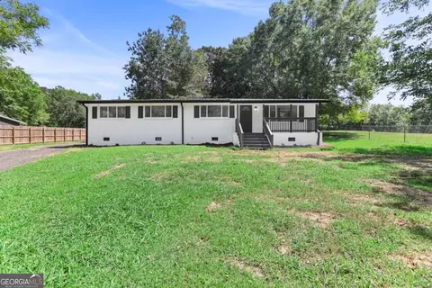 4993 Loan Oak Rd, Grantville, GA 30220