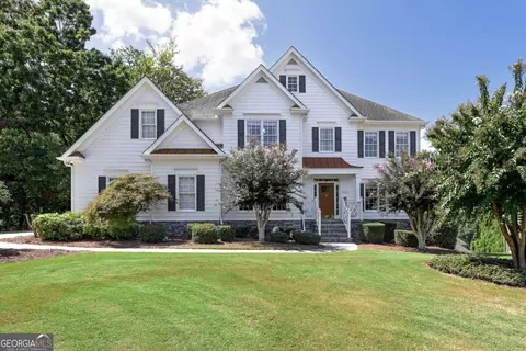 1053 Autumn Blaze Ln, Lawrenceville, GA 30045