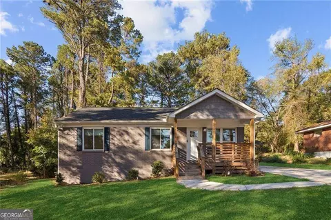 3682 Daisy Dr, Decatur, GA 30032