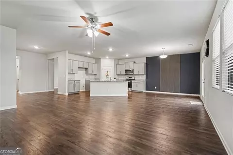 3858 Sweet Iris Cir, Loganville, GA 30052
