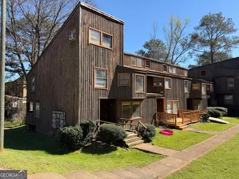 2764 Shellbark Rd, Decatur, GA 30035