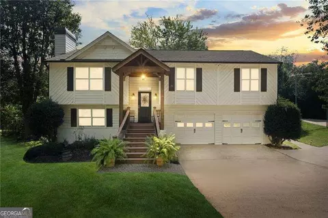 2555 Morgan Lake Dr NE, Marietta, GA 30066