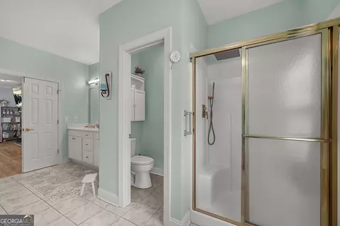 Bath - 200 Chaparral Trce, Tyrone, GA 30290 photo 2 of 6