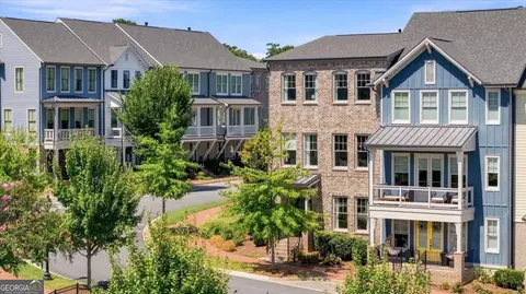 560 Maplewood Dr, Roswell, GA 30075
