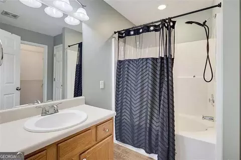 Bath - 415 Willow Ln, Temple, GA 30179 photo 1 of 2
