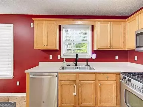 Kitchen - 415 Willow Ln, Temple, GA 30179 photo 2 of 4