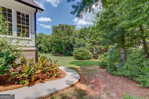 Exterior - 1131 Overlook Ln, Monroe, GA 30656 photo 8 of 11