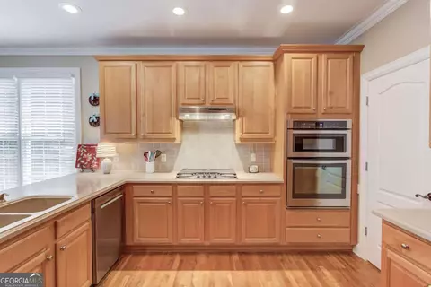 Kitchen - 1131 Overlook Ln, Monroe, GA 30656 photo 2 of 3