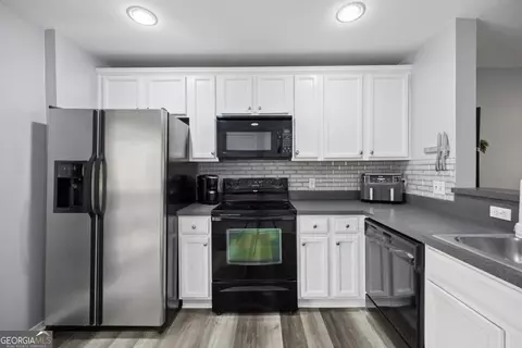 Kitchen - Undisclosed, Savannah, GA 31407 photo 2 of 3