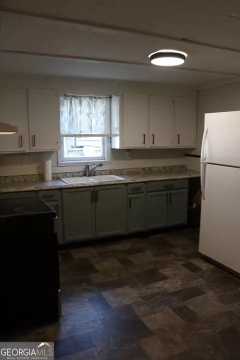 Kitchen - 56 Cherry St, Trion, GA 30753 photo 4 of 4