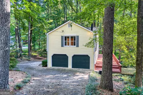 Exterior - 1996 Thomas Rd, Canton, GA 30115 photo 5 of 10