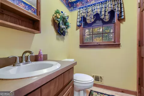 Bath - 1996 Thomas Rd, Canton, GA 30115 photo 3 of 5