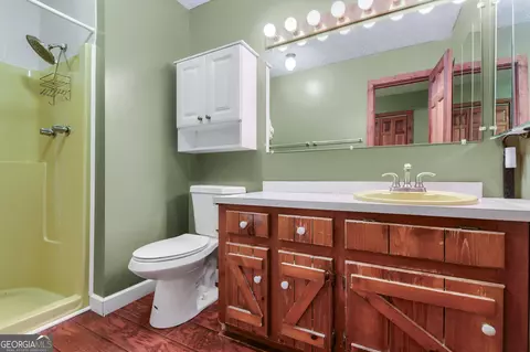 Bath - 1996 Thomas Rd, Canton, GA 30115 photo 1 of 5