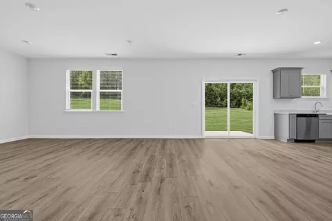 Living - 27 Shoal Ct, Winder, GA 30680 photo 3 of 4