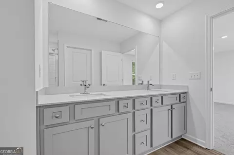 Entry Way - 27 Shoal Ct, Winder, GA 30680 photo 6 of 8