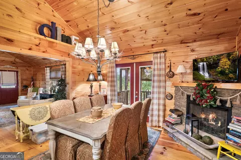 Dining - 75 Woodridge Trl, Murphy, NC 28906 photo 2 of 2