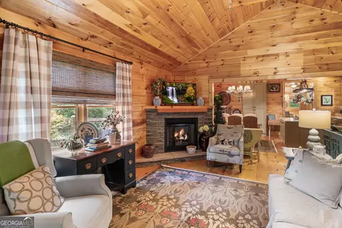 Living - 75 Woodridge Trl, Murphy, NC 28906 photo 1 of 2
