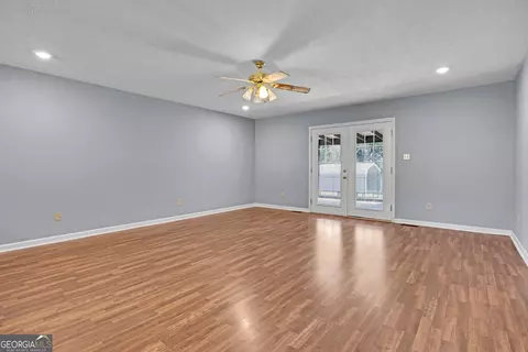 Living - 362 Four Points Rd, Jackson, GA 30233 photo 1 of 7