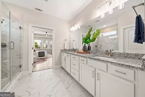 Bath - 167 Mountain Blvd, Jasper, GA 30143 photo 1 of 2