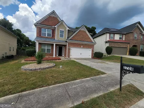 5704 Barrington Run, Union City, GA 30291