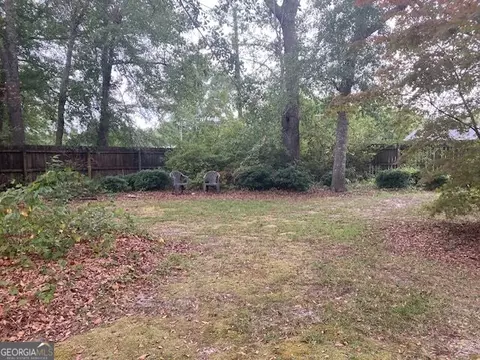 Exterior - 304 Clairmont Dr, Dublin, GA 31021 photo 2 of 2
