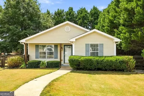 306 Dove Pt, Social Circle, GA 30025