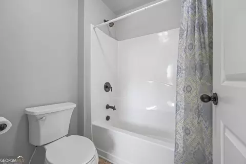 Bath - 1180 Chapel Estates Way, Dacula, GA 30019 photo 2 of 2