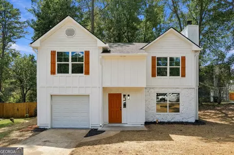 5441 Forest Path Ct, Stone Mountain, GA 30088