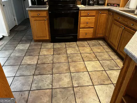 Kitchen - 1034 County Road 520, Five Points, AL 36855 photo 2 of 3