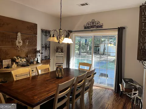 Dining - 1034 County Road 520, Five Points, AL 36855 photo 1 of 1