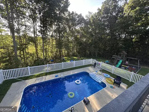 55 Shenandoah Dr, Toccoa, GA 30577 photo 2